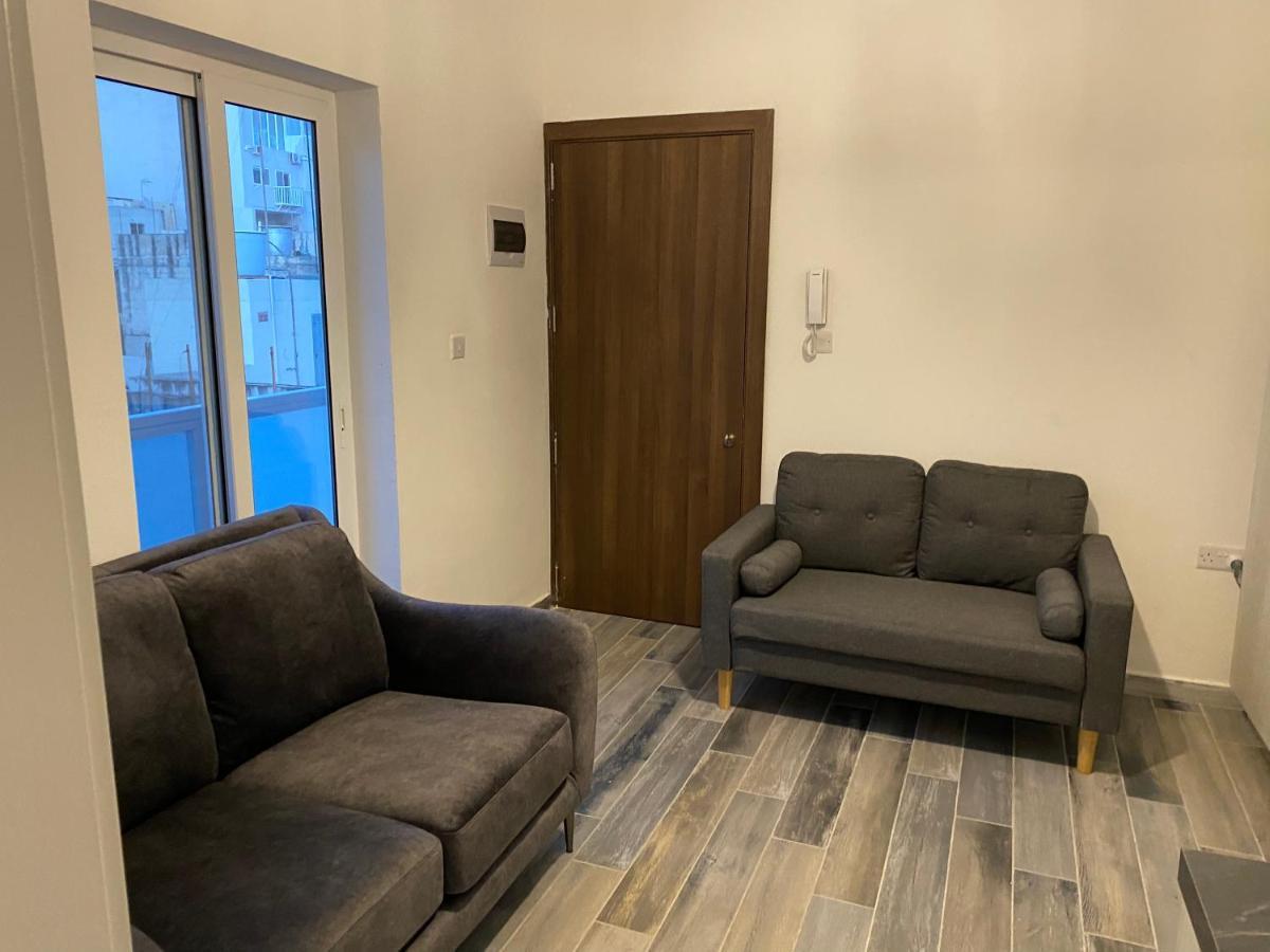 One Beautiful Bedroom Flat In Pietà المظهر الخارجي الصورة